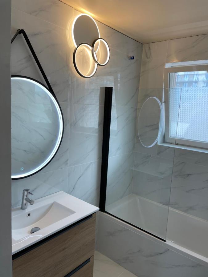 Appartement 303 Place Leopold 1Er A La Panne A 100M De La Plage エクステリア 写真