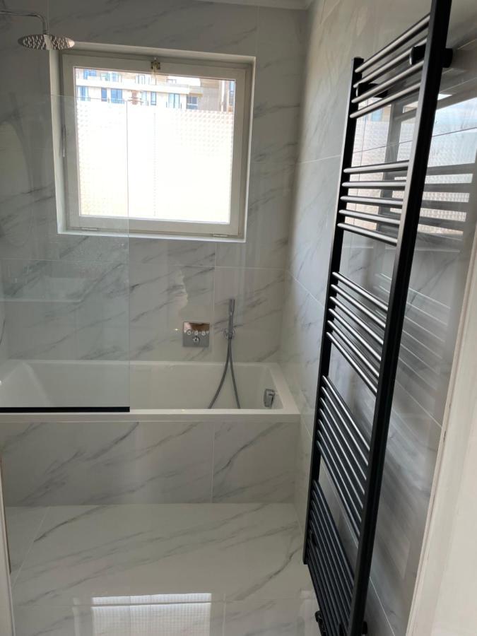 Appartement 303 Place Leopold 1Er A La Panne A 100M De La Plage エクステリア 写真